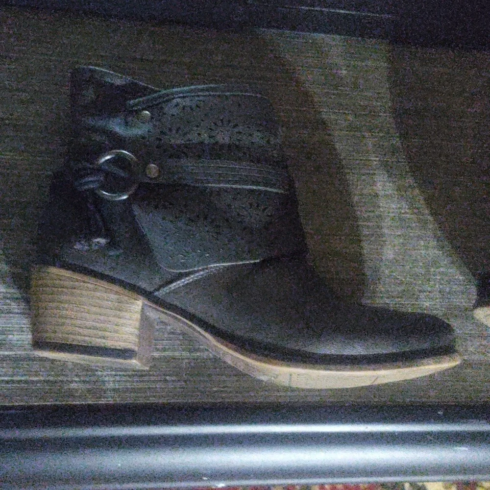 Ankle Boots with Cutout Design